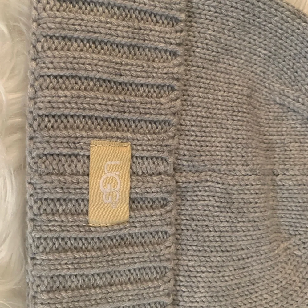 UGG GRAY WOOL HAT. - Picture 5 of 5